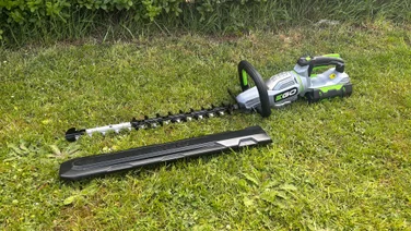 EGO HT5110E - wide shot of entire product lying on grass