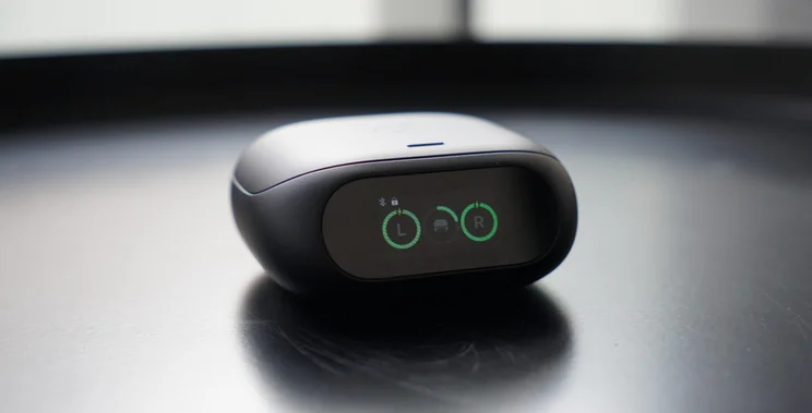 Front view of the Soundcore Liberty 5 Pro true wireless earbuds charging case displaying the remaining battery life