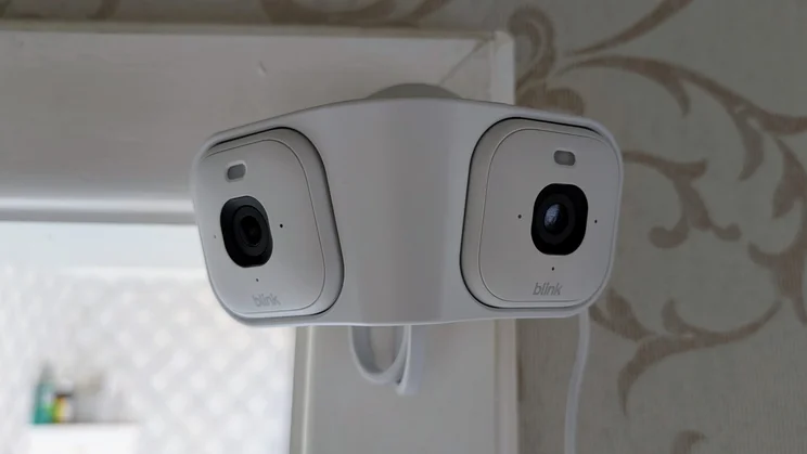 Blink Mini 2K Plus - mounted to wall