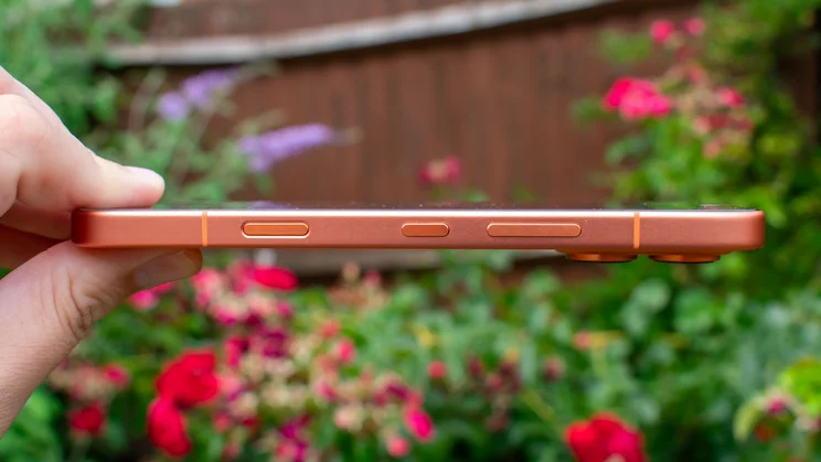 Honor 600 side view, face up