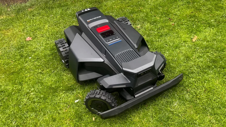 The Segway Navimow X430 robot lawnmower on a lawn