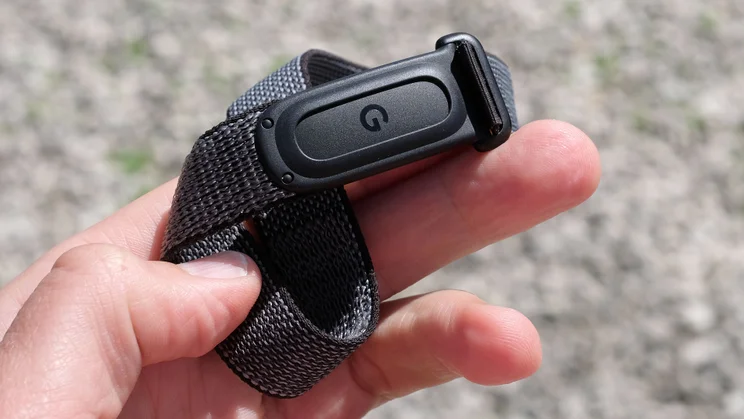 The Fitbit Air's tracking module