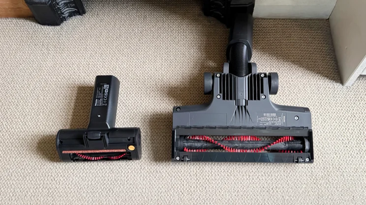 The Miele Triflex HX3's motorised cleaning heads, shown from beneath