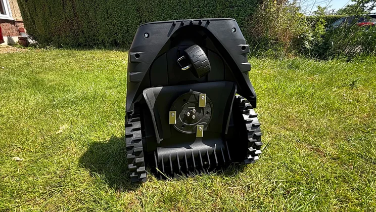 The Bosch VISIMOW18V-100 pictured from the underneath