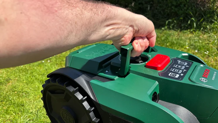 The Bosch VISIMOW18V-100's carry handle