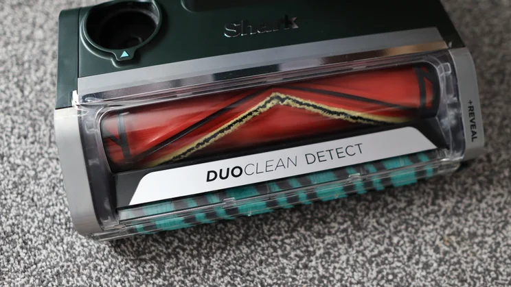 Close up of the Shark PowerDetect Transformer's main floor head