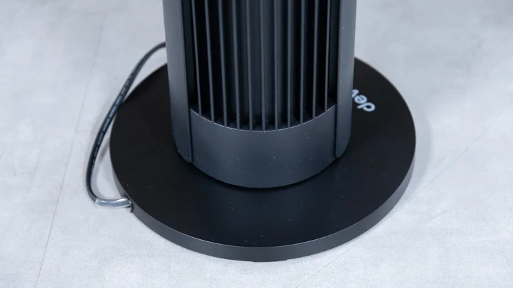 A closeup of the Devola Platinum 38in DC Tower Fan's base