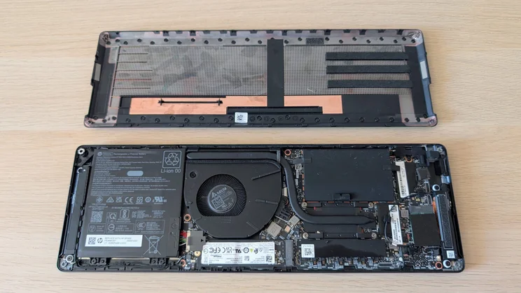 HP EliteBoard G1a review - keyboard disassembled with internal components visible