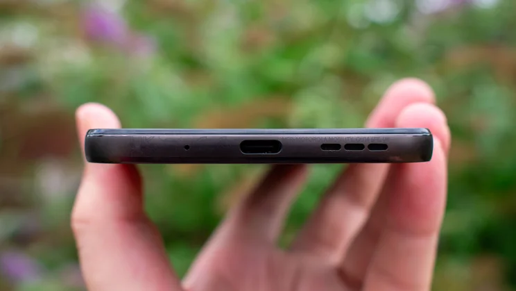 Motorola Moto G77 bottom edge and charging port