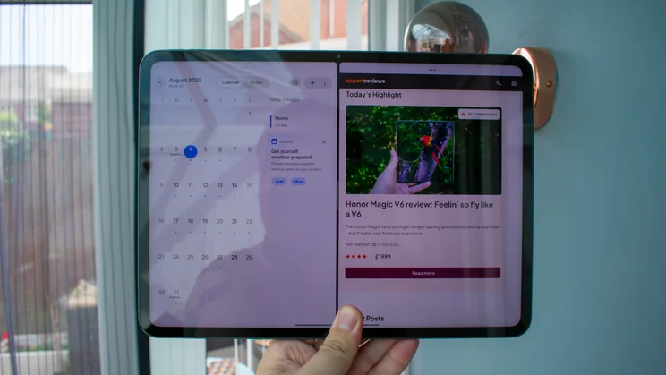 Oppo Pad 5 in hand, front view, split-screen mode