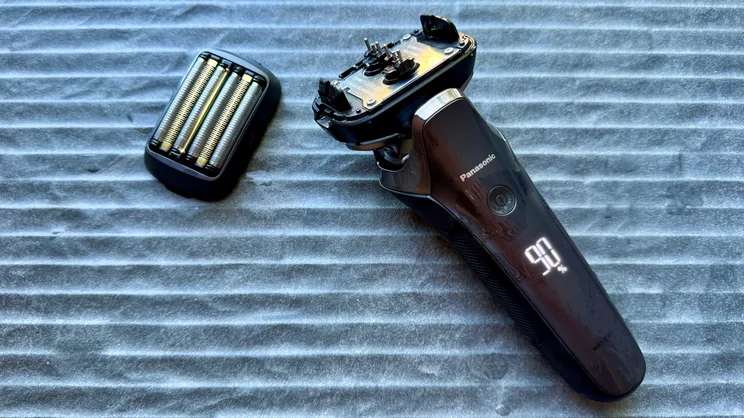 A bird's eye view of the Panasonic Series 900+ electric shaver, with its head removed