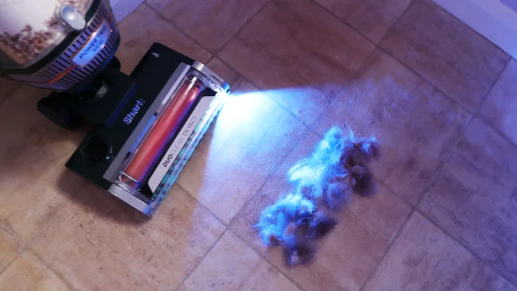 Shark PowerDetect Transformer cleaning put fur on hard floor