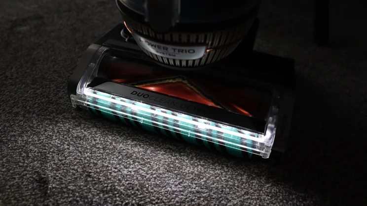 Shark PowerDetect Transformer white headlight