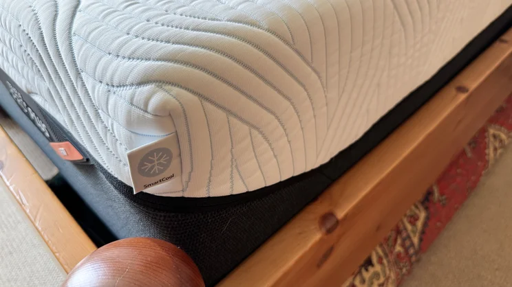 A closeup of the Tempur Pro Plus SmartCool mattress' corner