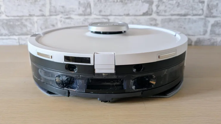 Side view of the Shark PowerDetect UV Reveal 2-in-1 robot vacuum