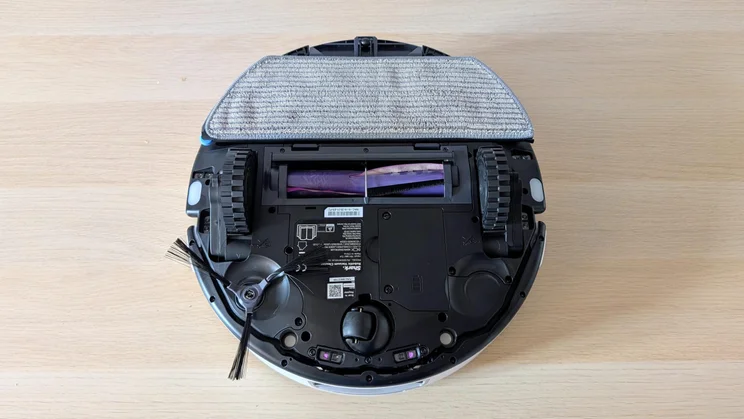 The underside of the Shark PowerDetect UV Reveal 2-in-1 robot vacuum