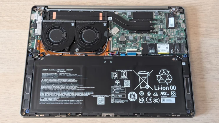 Acer Swift Air 14 - rear panel removed, components visible