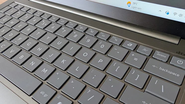 Acer Swift Air 14 - close-up of keyboard