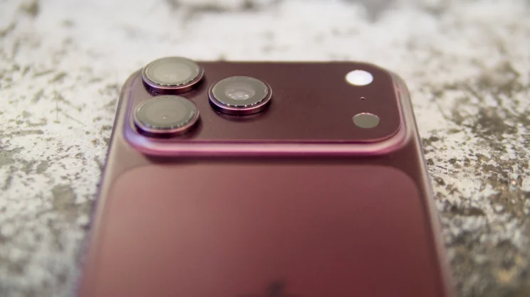 Apple iPhone 18 Pro Max camera plateau shot from below