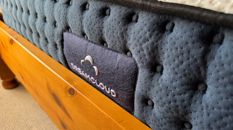 A closeup of the side of the DreamCloud Hybrid mattress