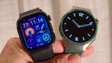 Huawei Watch D3 and Watch GT 7 Pro side by side