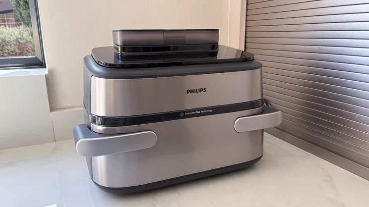 The Philips Airfryer 5000 Series Megabasket with Steam on a kitchen counter