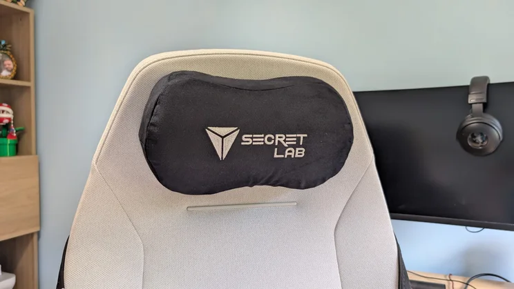 Secretlab Atlas review -close-up of headrest