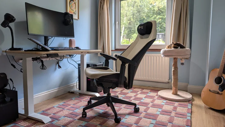 Secretlab Atlas review - wide shot reclined fully