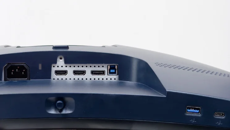 The Alienware AW3226DM ports from below