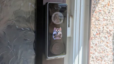 The Ezviz EP8 Ultra with a friendly avatar on screen