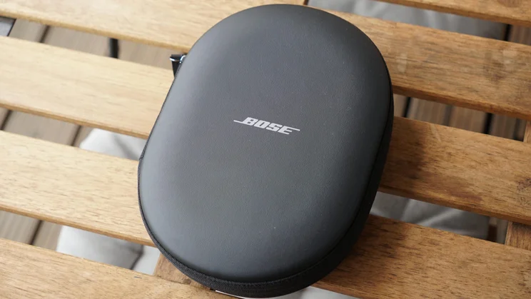 The carrying case of the Bose QuietComfort Headphones 2nd Gen zipped up